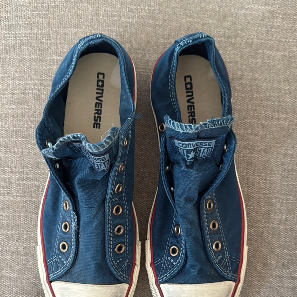 Men’s Converse Blue Slip-On Sneakers Classic Design - Men’s size 8 - Picture 3 of 8